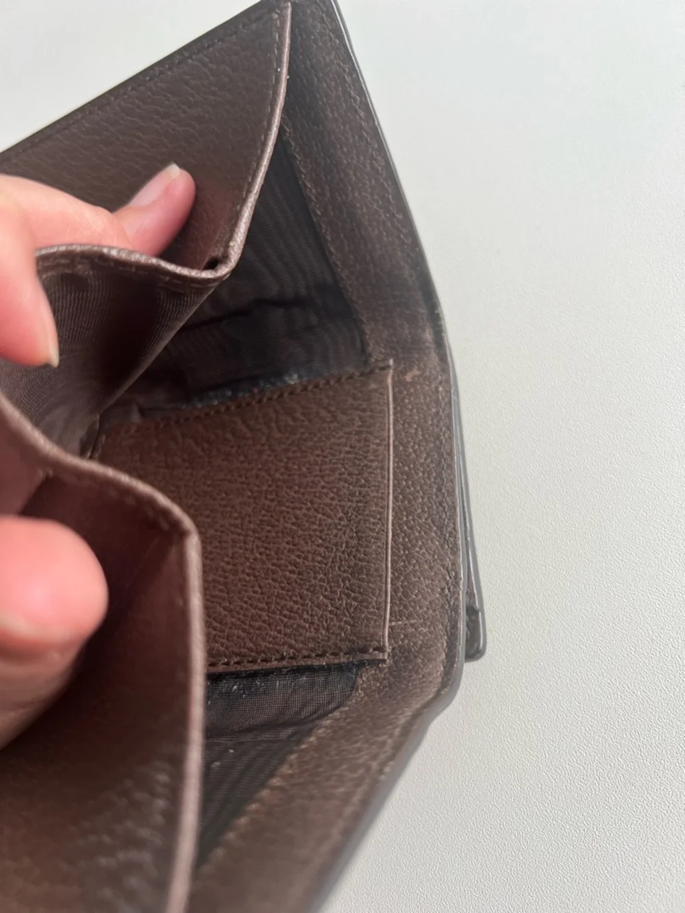 Gucci Brown GG Supreme Wallet with Green-Red Web TRIFOLD - Picture 8 of 14